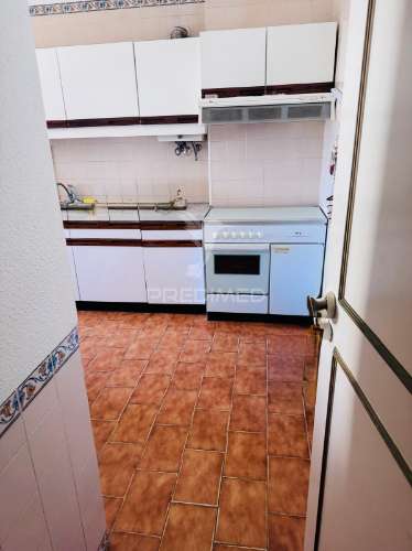 Apartamento t3 com excelente exposição solar em setúbal