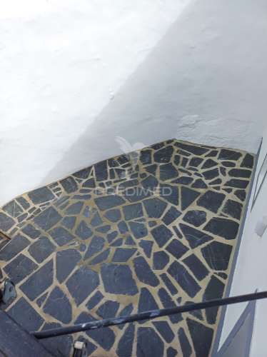 Moradia composta de 2 apartamentos t1 remodelados