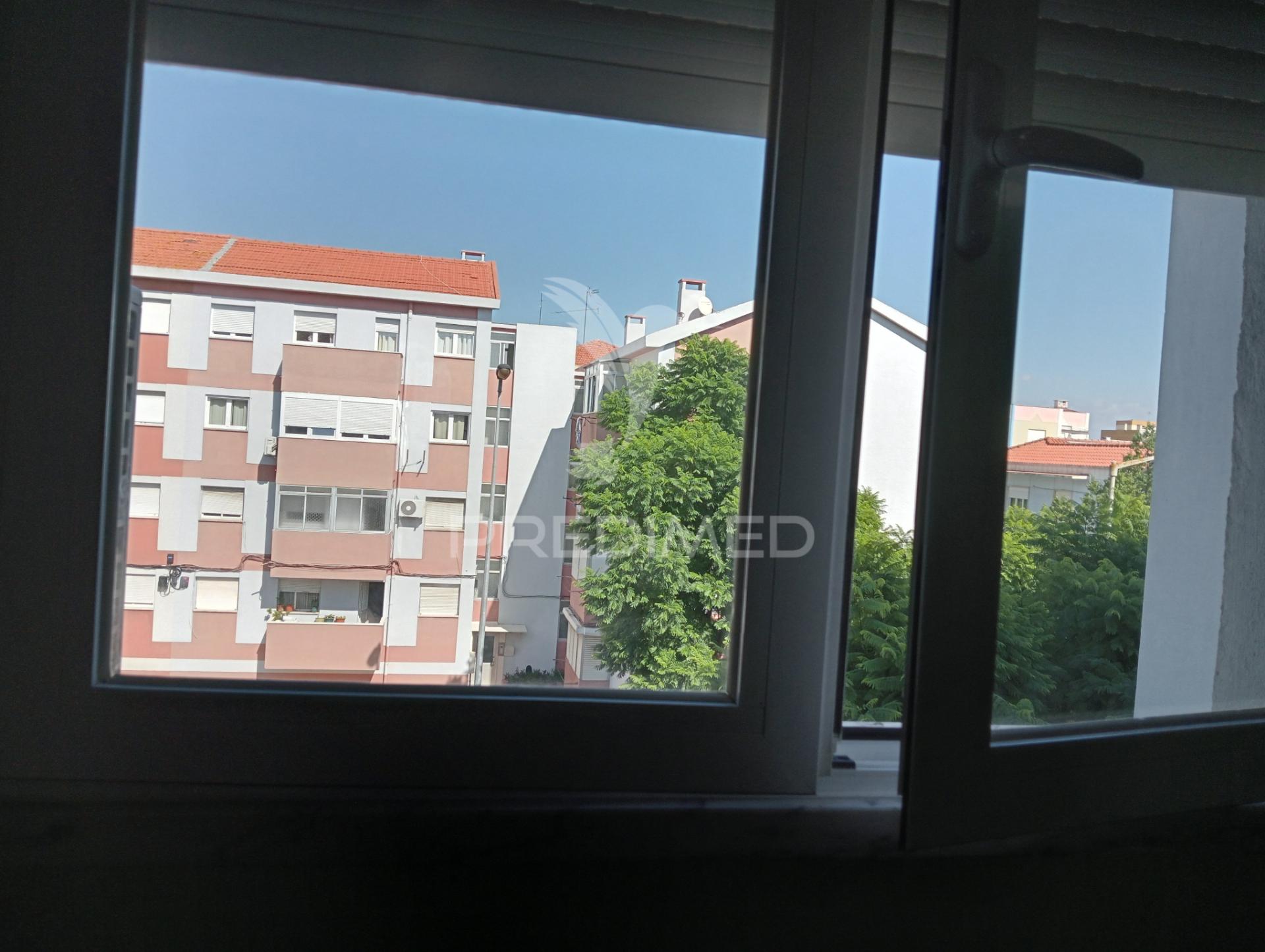 Apartamento t3 cova da piedade