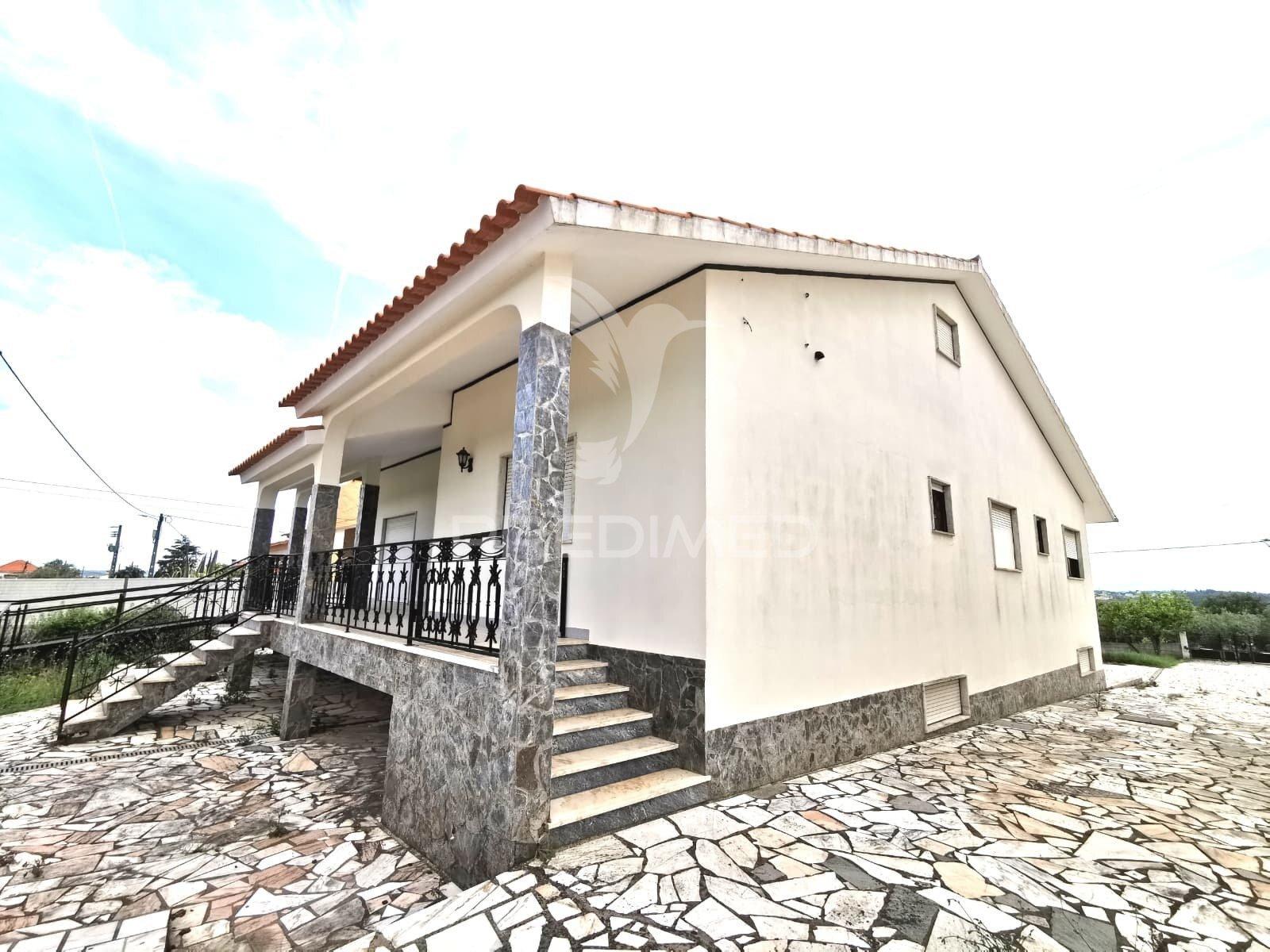 Moradia isolada a 3 minutos do centro da cidade