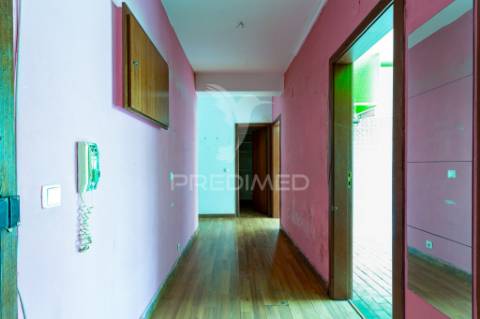 T2 para remodelação total | vila franca de xira