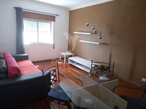 Vende-se t2 – zona do liceu | setúbal