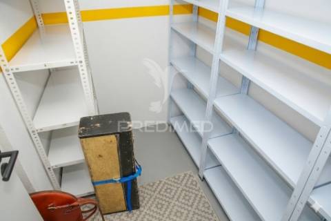 Apartamento t2 semi novo com terraço em santo antónio dos cavaleiros