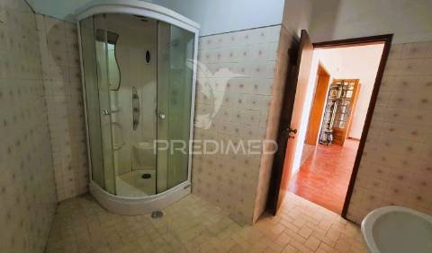 Moradia t2+1,garagem,anexos,arneiro das milhariças, santarém