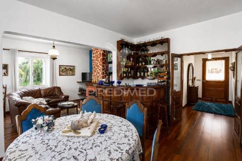Restaurante e moradia t3 em machico