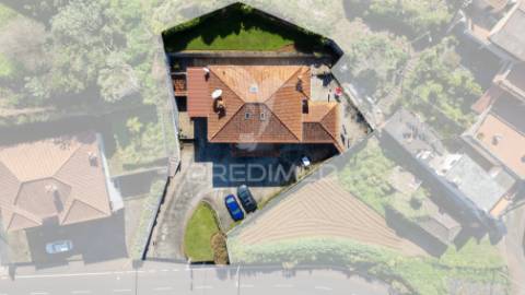 Restaurante e moradia t3 em machico