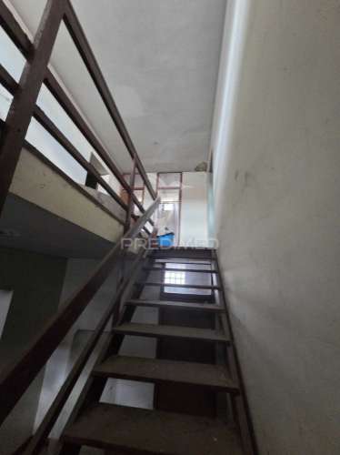 Moradia para reabilitação total em mafamude vila nova de gaia