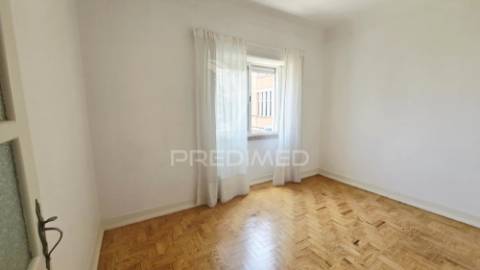 Apartamento t2 no centro de odivelas