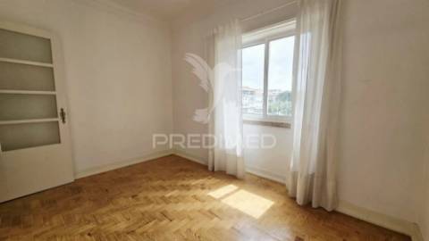 Apartamento t2 no centro de odivelas
