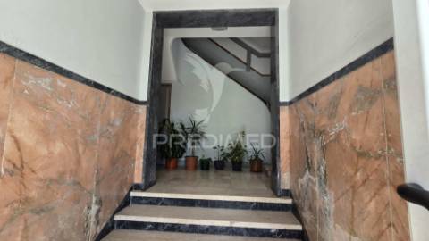 Apartamento t2 no centro de odivelas