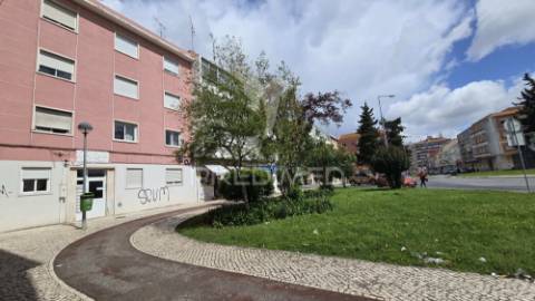 Apartamento t2 no centro de odivelas