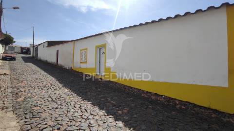 Armazém adaptado a habitação t1