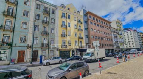 Apartamento t4 +1 no centro de lisboa, picoas