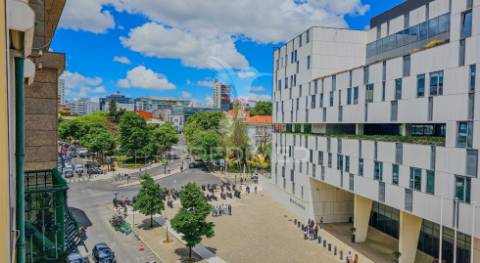 Apartamento t4 +1 no centro de lisboa, picoas