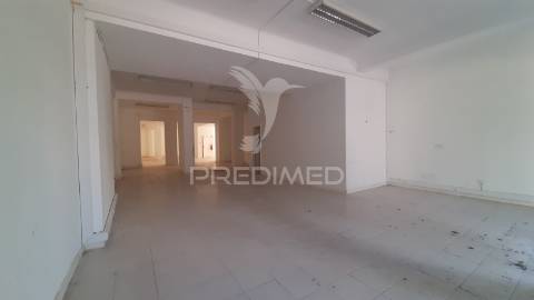 Loja - arrendamento de 337m2 » zona central / baixa –  setúbal