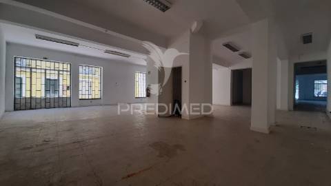 Loja - arrendamento de 337m2 » zona central / baixa –  setúbal