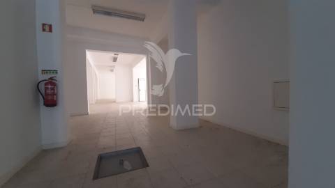 Loja - arrendamento de 337m2 » zona central / baixa –  setúbal