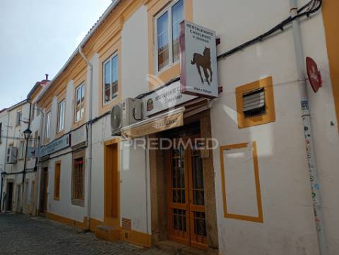 Rés do chão comercial