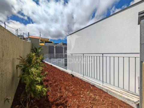 Moradia t3 especial e única em santa cruz