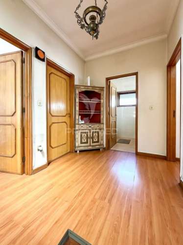 Moradia t4 + office | oliveira do douro | vila nova de gaia