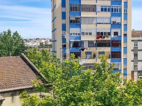 Apartamento t2,verderena,barreiro.