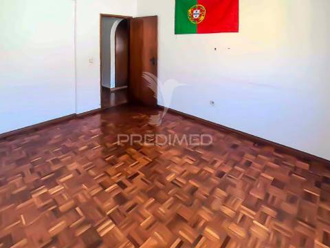 Apartamento t2,verderena,barreiro.