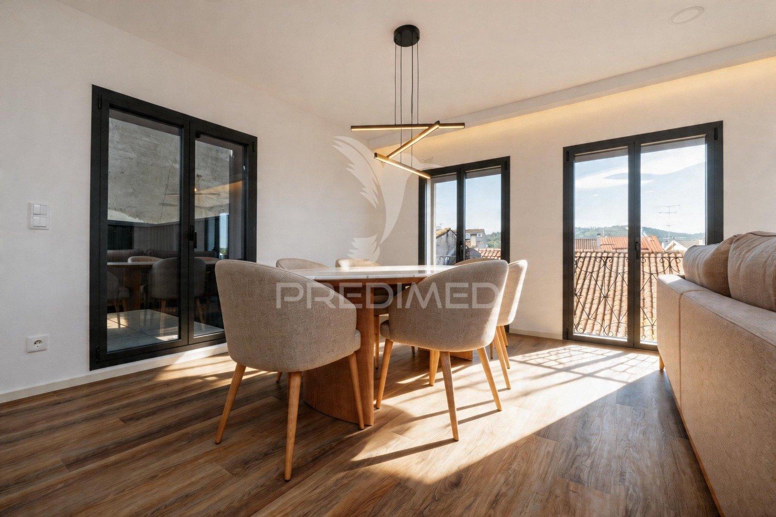 Apartamento t2 novo para arrendamento mobilado e equipado