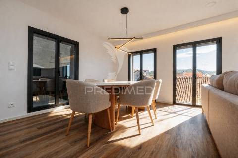 Apartamento t2 novo para arrendamento mobilado e equipado