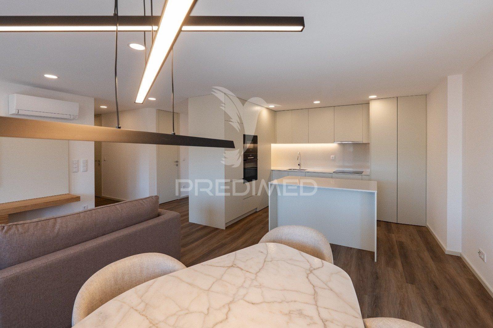 Apartamento t2 novo para arrendamento mobilado e equipado