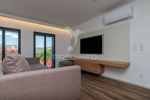 Apartamento t2 novo para arrendamento mobilado e equipado