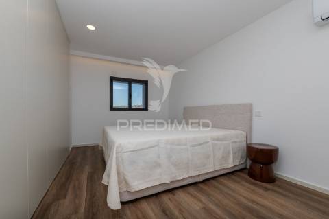 Apartamento t2 novo para arrendamento mobilado e equipado