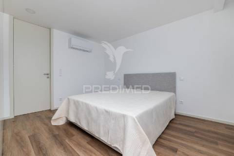 Apartamento t2 novo para arrendamento mobilado e equipado