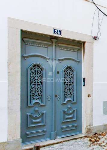 T2 renovado e mobilado, para arrendar no bairro alto