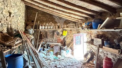 Casa térrea para recuperação total. com quintal