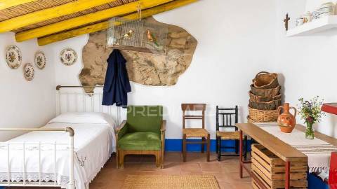 Casa térrea para recuperação total. com quintal