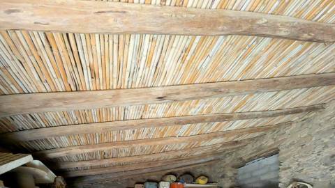 Casa térrea para recuperação total. com quintal