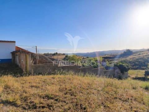Casa térrea para recuperação total. com quintal