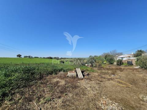 Terreno rústico com 1,88 hectares em casével, castro verde