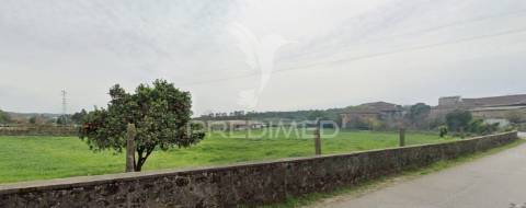 Moradia para restauro, com terreno em s. mamede do coronado - trofa