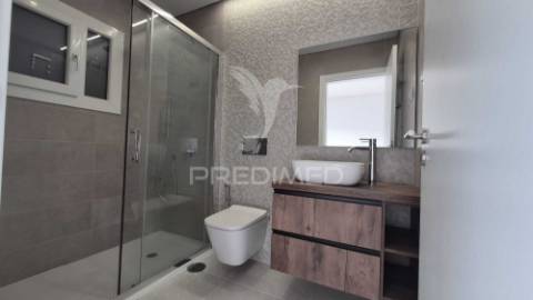 Excelente moradia t3+1 com area exterior.