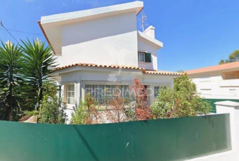 Moradia t4 com piscina em cascais – estoril
