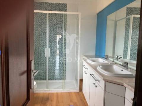 Moradia t4 com piscina em cascais – estoril