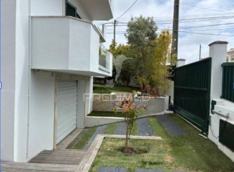 Moradia t4 com piscina em cascais – estoril