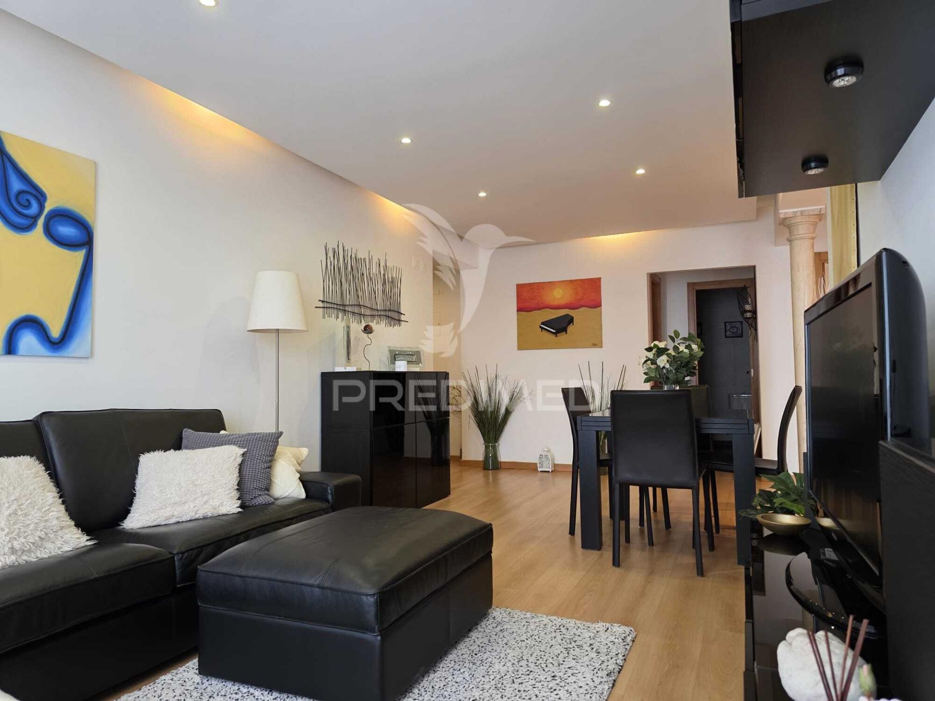 T3 totalmente remodelado na portela | garagem, arrecadação e pronto a habitar