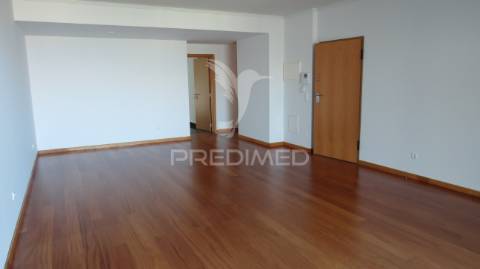 Apartamento t3+1 de luxo nos piornais