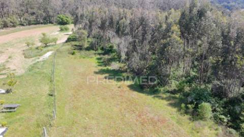 Terreno com excelente potencial a poucos minutos da praia