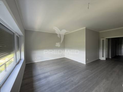 Apartamento t3 com garagem - torres novas