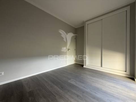 Apartamento t3 com garagem - torres novas