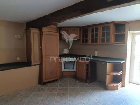 Moradia t4 ribeira de nisa