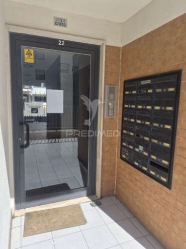 Apartamento t2 com estacionamento na ameixoeira, lisboa